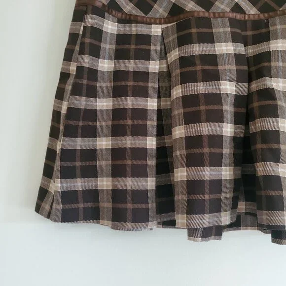 VINTAGE | Y2K 2000s Brown Cream Plaid Pleated Skirt (Size 8) - Picture 3 of 6